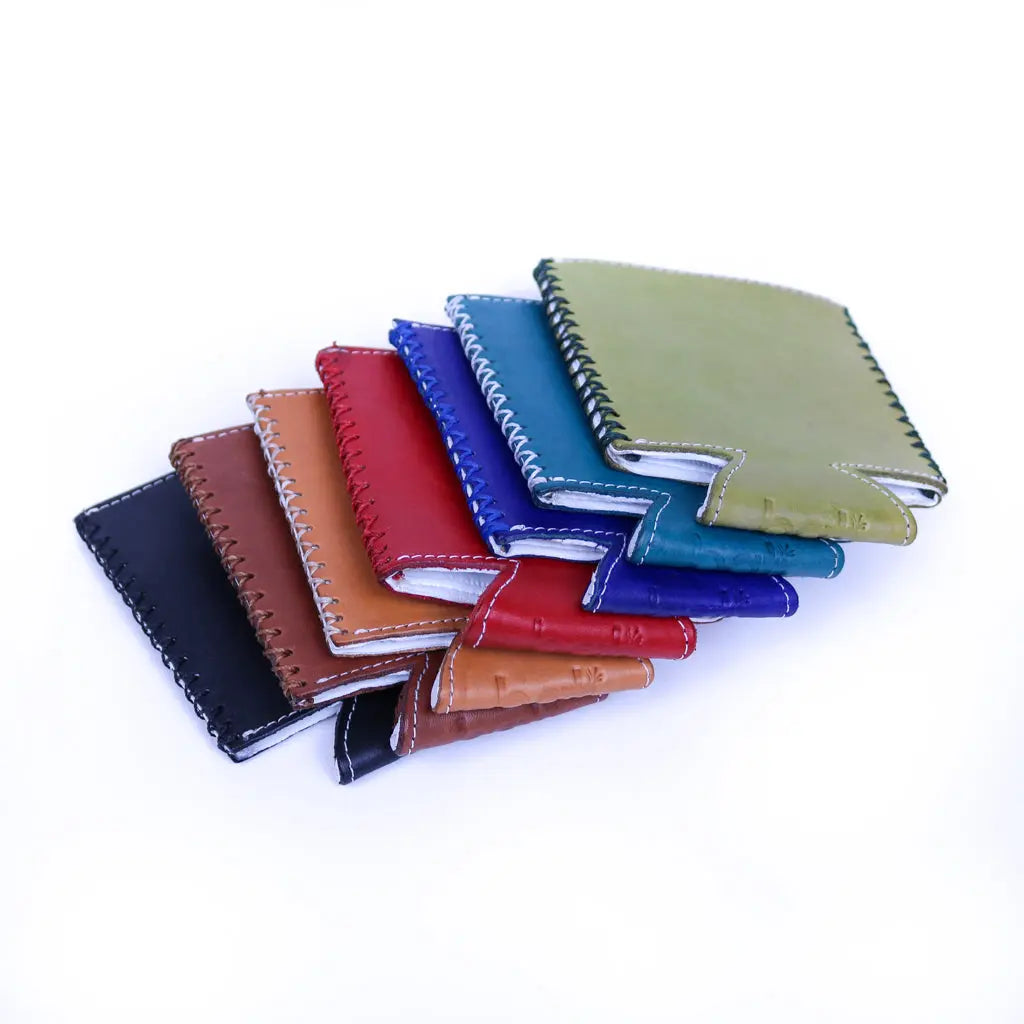 Cool your drink in classic style with this handcrafted Leather Koozie. Bati