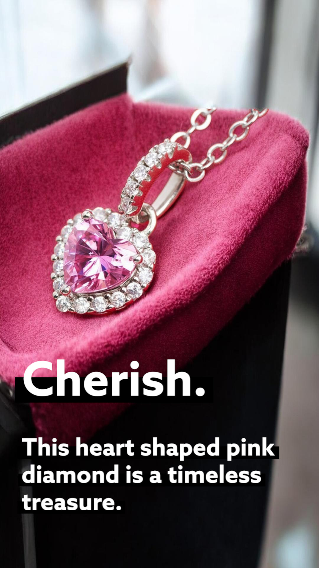 Moissanite Necklace vs. Diamonds: Which Is Better For Your Everyday Armor?