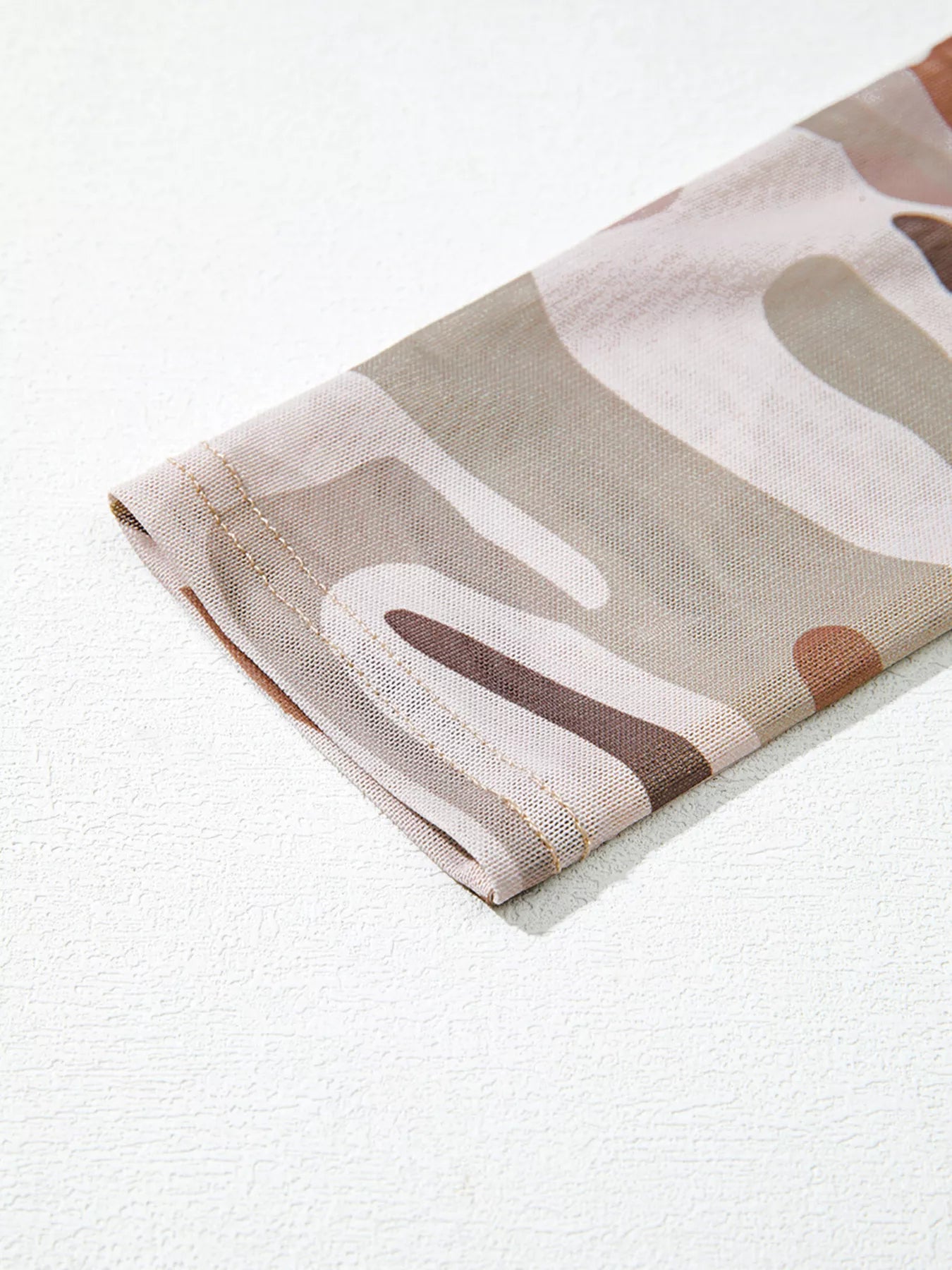 🖤 Camouflage Mesh Long Sleeve Top – Dazzle in Every Layer