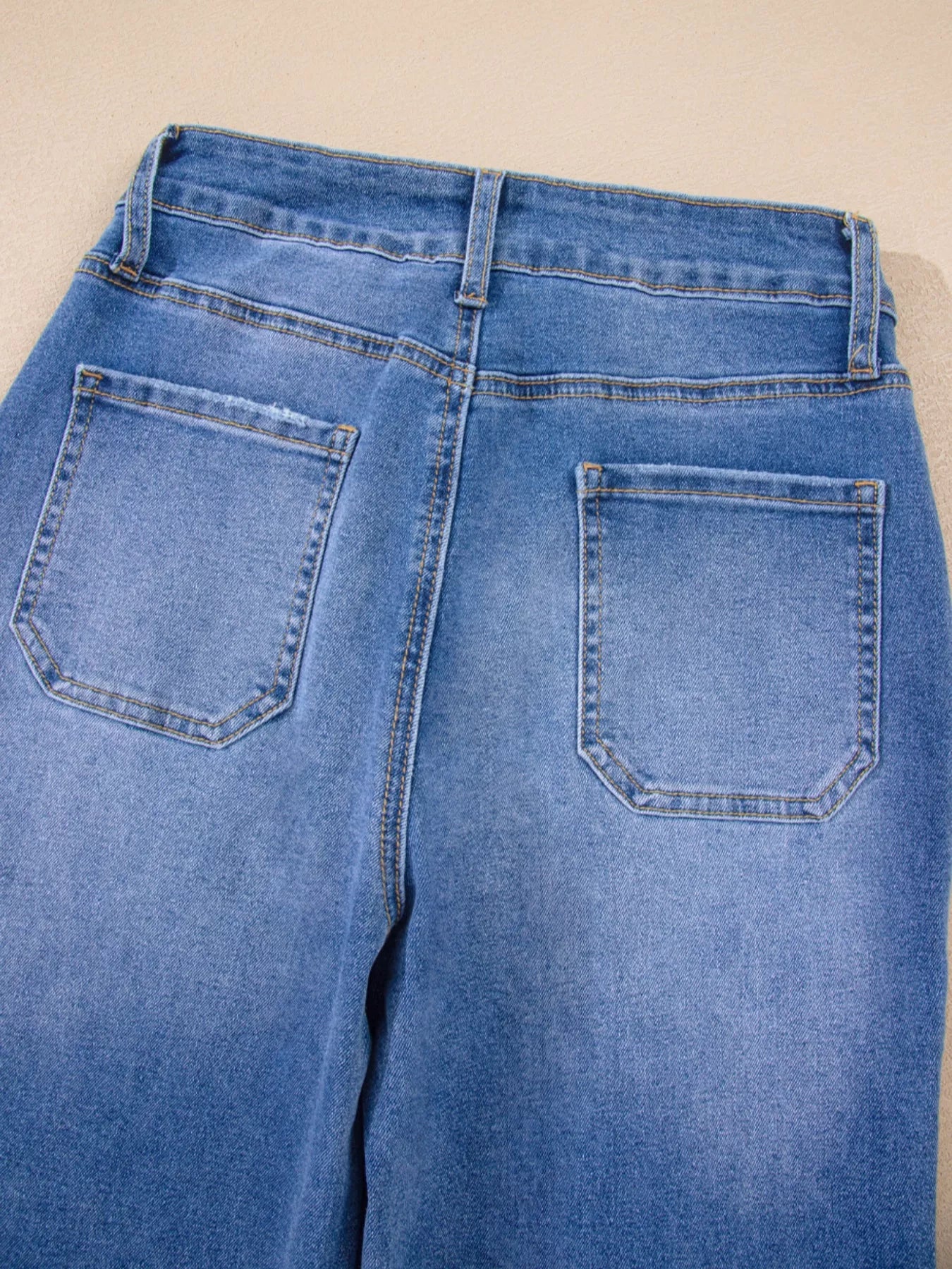 🔥 High-Waisted Wide Leg Flare Jeans – Retro Vibes, Modern Confidence