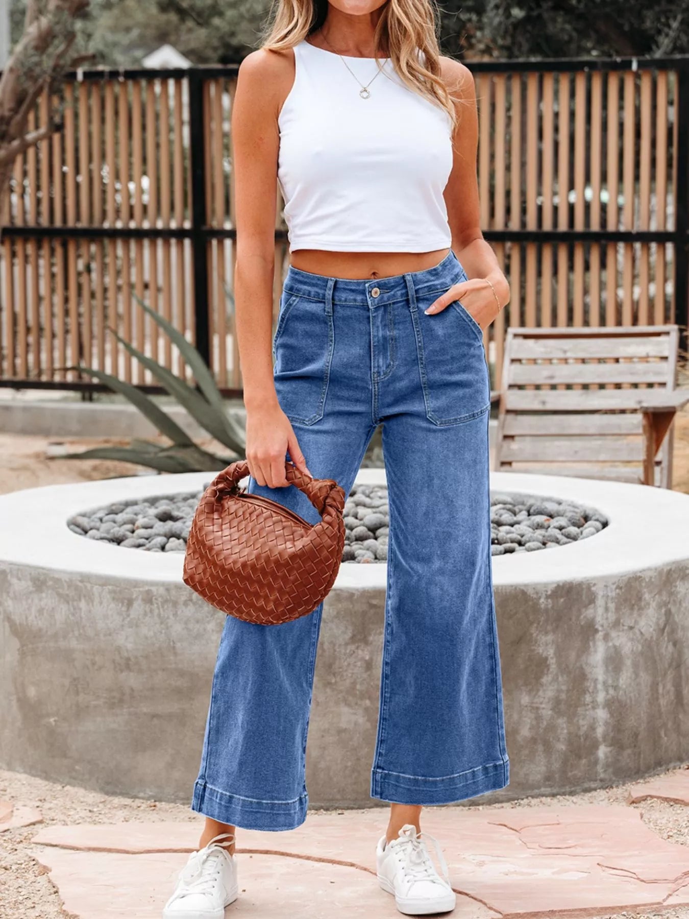🔥 High-Waisted Wide Leg Flare Jeans – Retro Vibes, Modern Confidence