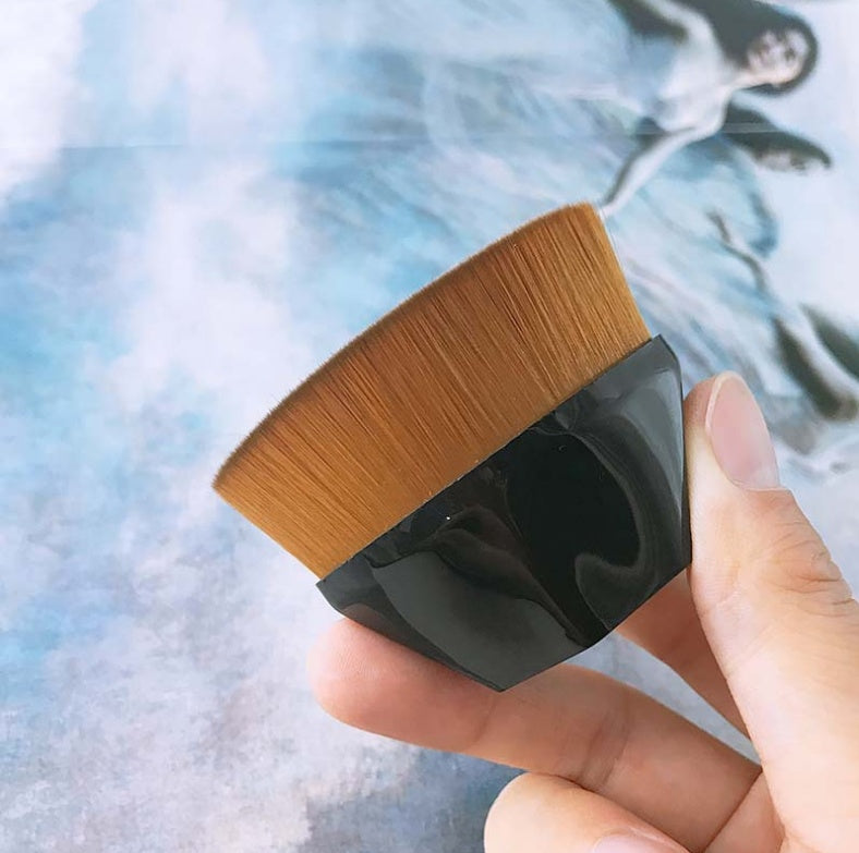 Professional Foundation & Finishing Brush CJ