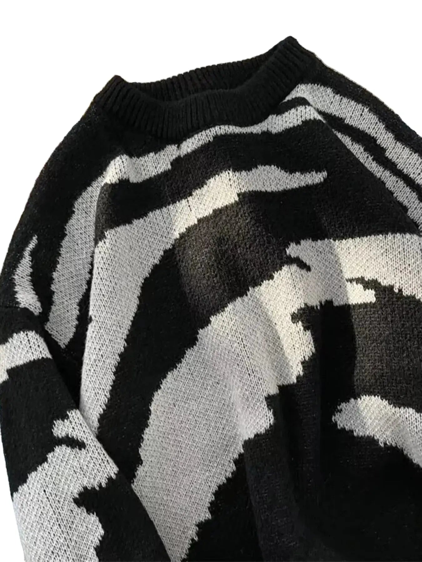 Men’s Contrast Round Neck Sweater Trendsi