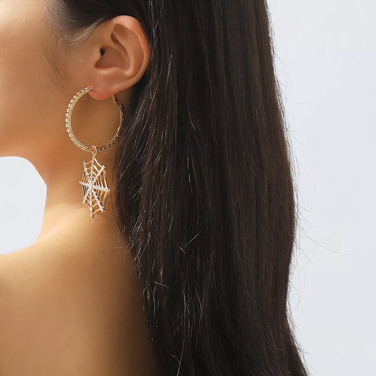 💎 Statement Drop Earrings – Dazzle Beyond the Tag