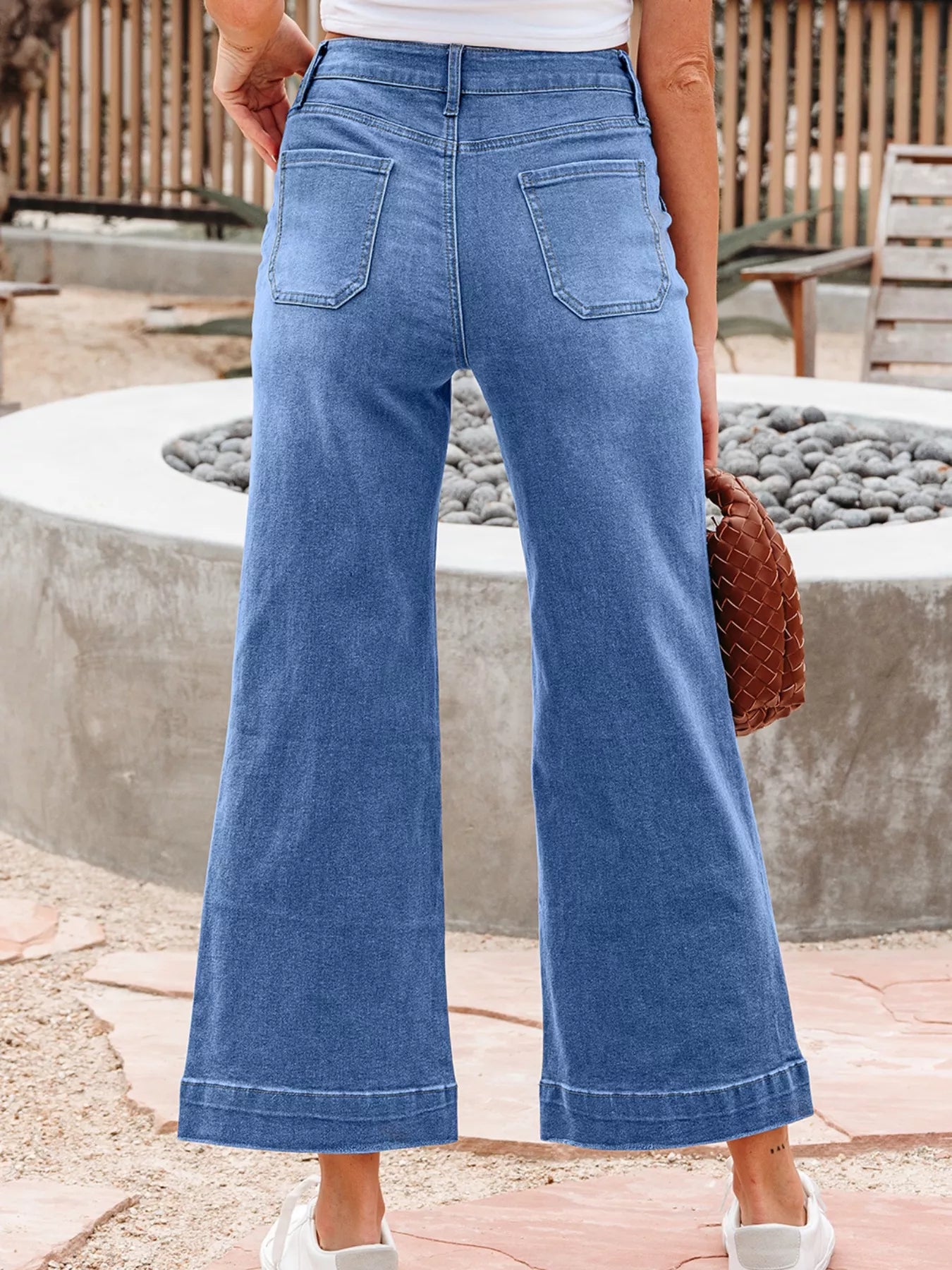 🔥 High-Waisted Wide Leg Flare Jeans – Retro Vibes, Modern Confidence