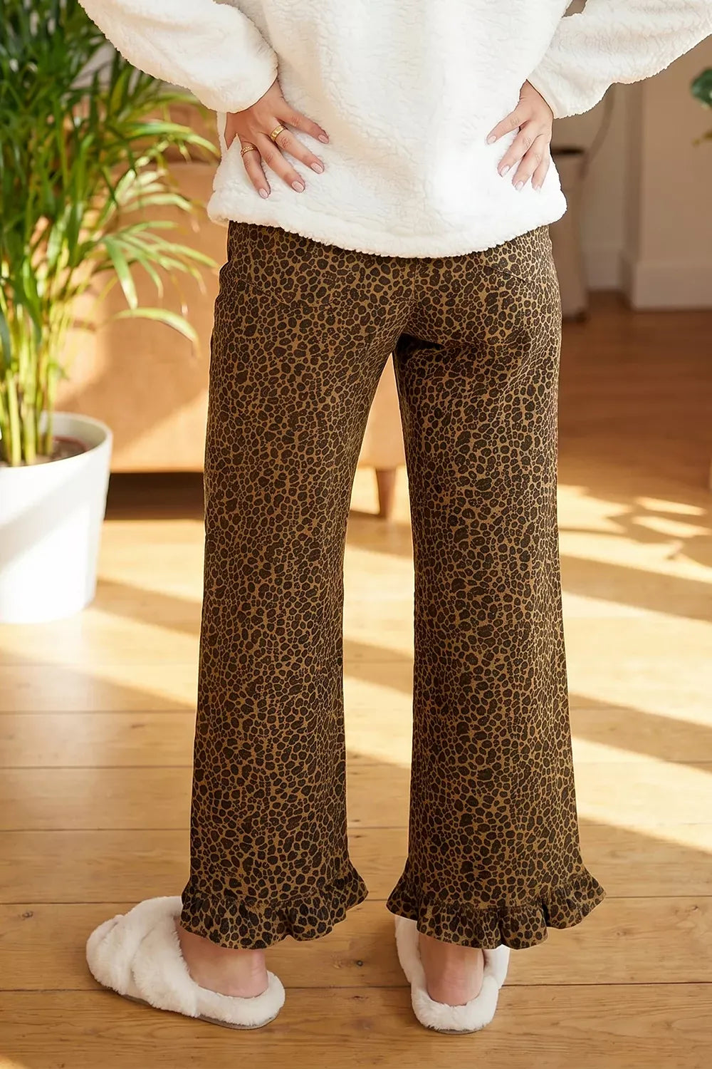 Glamorous Edit✨️Leopard Print Ruffled Hem Shift Jeans Glamorous Edit✨️Leopard Print Ruffled Hem Shift Jeans