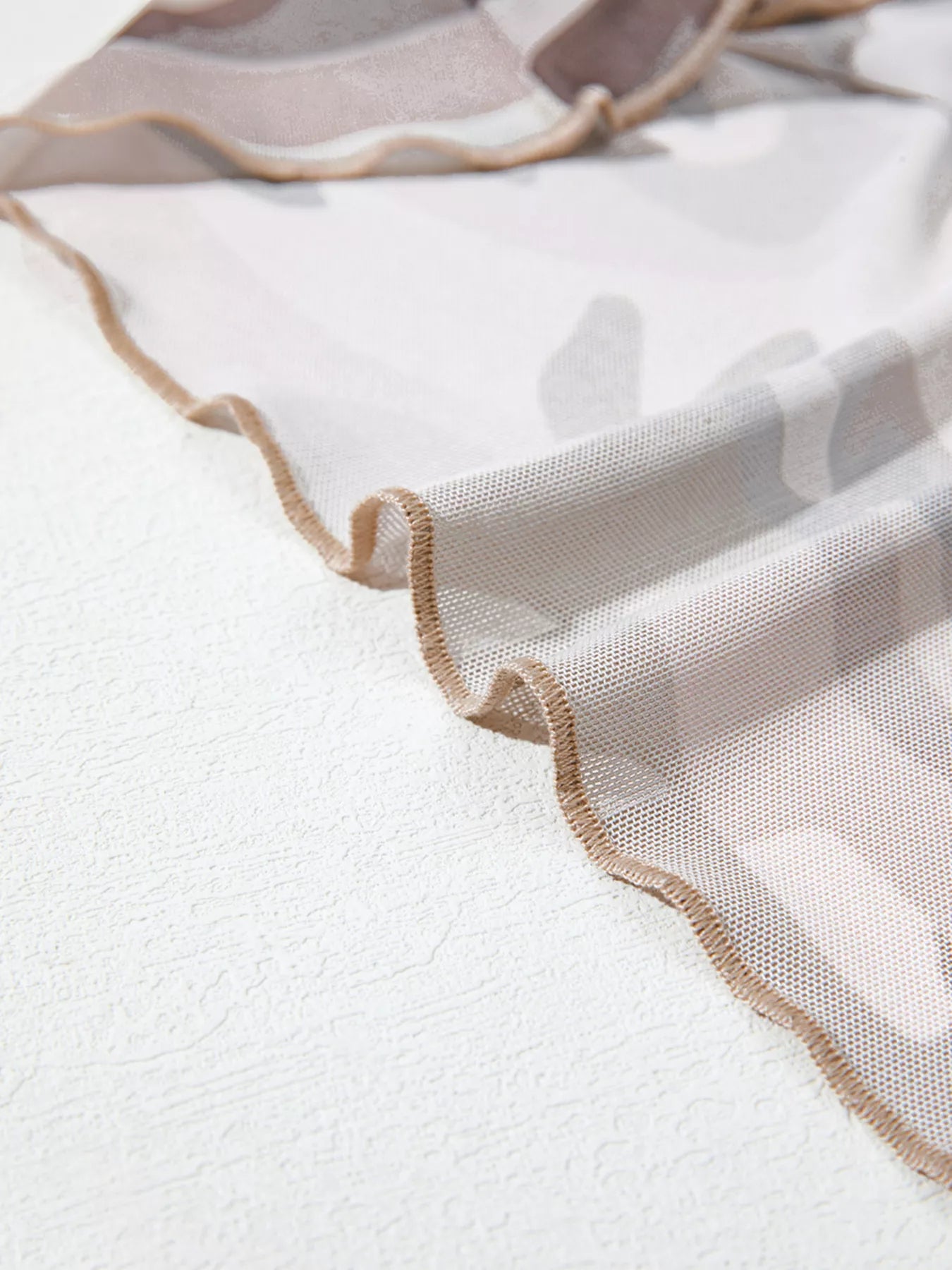 🖤 Camouflage Mesh Long Sleeve Top – Dazzle in Every Layer