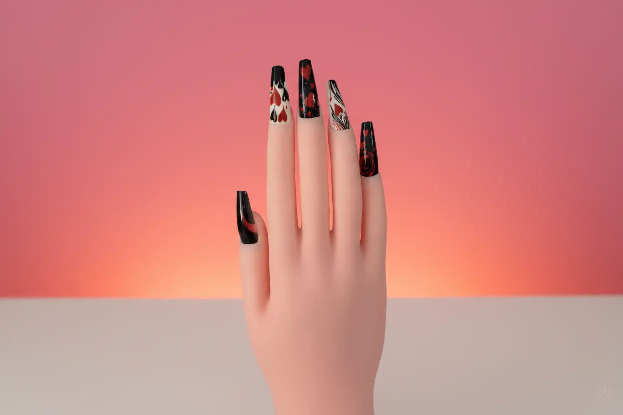 Nails of the Heart – Professional "Dazzling Tip" Press-On Set Dias Dazzling Discoveries