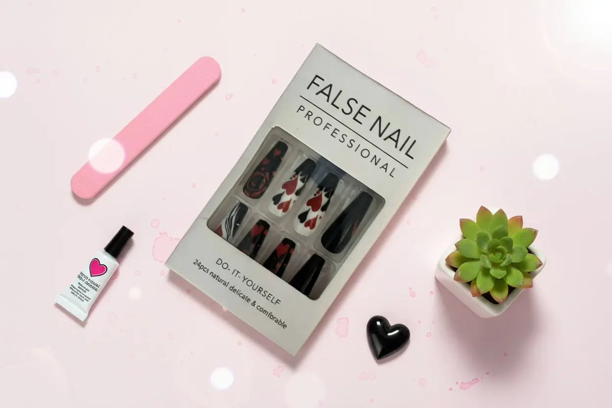 Nails of the Heart – Professional "Dazzling Tip" Press-On Set Dias Dazzling Discoveries